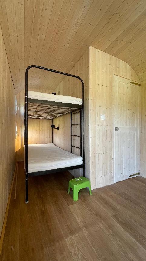 Glamping - Stylova Maringotka V Srdci Ladova Kraje, Pobliz Hlavniho Mesta Prahy Stribrna Skalice Exterior foto